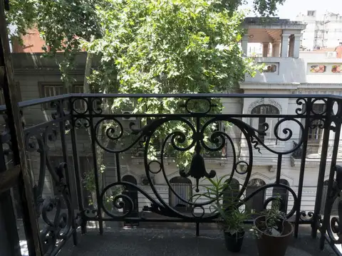 Depto Tipo Casa en Venta de 6 ambientes