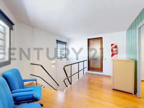 Oficina 6 ambientes con 3 baños