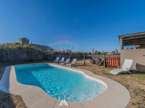 Venta casa 3 dorm Viñedos de la Tahona con piscina