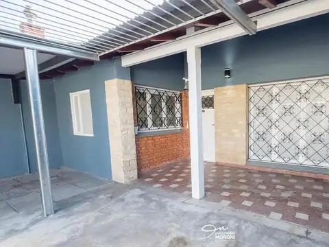 Casa 4 ambientes con patio, a tres cuadras del mar, Ricardo Gutiérrez 200, Parque Luro