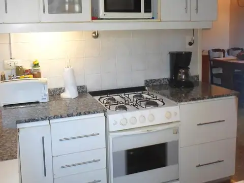 Departamento en Venta en Vicente Lopez Vias / Maipu, USD 220.000