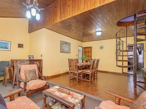 Depto Tipo Casa en Venta 41 años