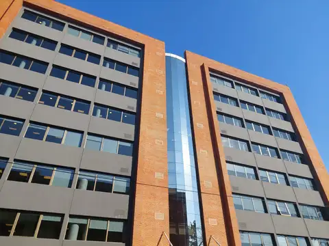 Excelentes oficinas en complejo Olivos Building - Dos Pisos