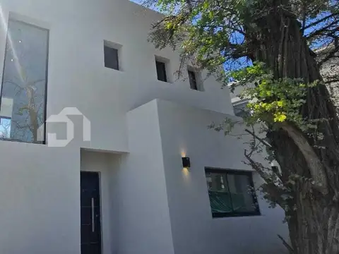 Casa  en Venta en Santa Elena, Pilar del Este, Pilar