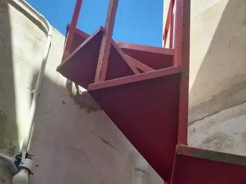 PH CONSTRUIDO EN LOTE PROPIO. DUEÑO FINANCIA