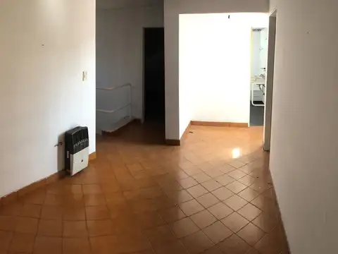 Depto Tipo Casa en Alquiler de 3 ambientes