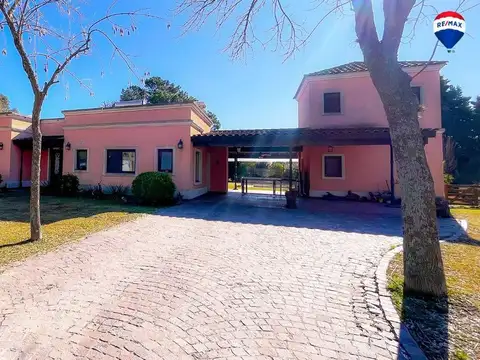CASA EN VENTA EN FINCAS DE SAN VICENTE CHACRAS