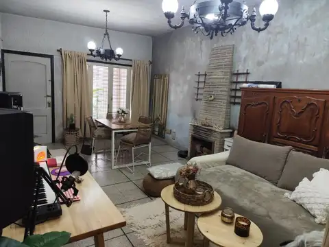 Casa en Venta en Castelar Sur, USD 138.000