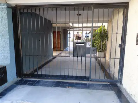 Joaquín V. González 100