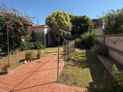 Casa céntrica con 2 Dormitorios y Patio en Esperanza