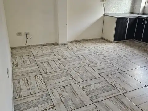 Departamento en Alquiler en Santos Lugares, $ 400.000