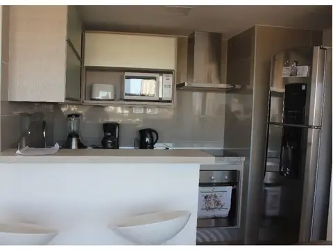 Departamento en Alquiler en Playa Mansa, USD 4.600