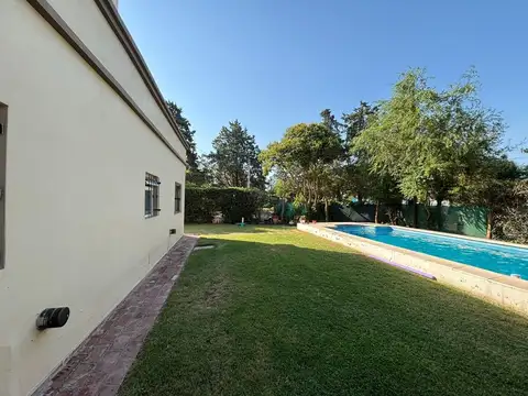 Casa en Venta con 1 cochera