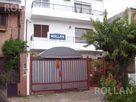 Depto Tipo Casa en Alquiler de 3 ambientes