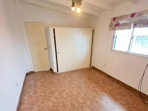 PH 2 AMB  SIN EXPENSAS  PRIMER PISO POR ESCAL CON PATIO Y LAVADERO