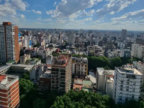 Piso 27°  VISTA PANORAMICA EXCLUSIVA! Torre de Gran Categoría, seguridad,pileta, SUM, etc. 3 dormitorios ,dep.cochera , Vende Dueño