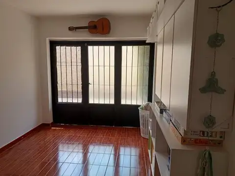Depto Tipo Casa 5 ambientes con 2 baños