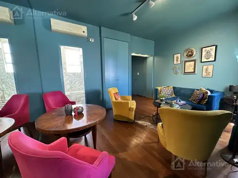 Arroyo  al 900 entre Suipacha y Carlos Pellegrini.