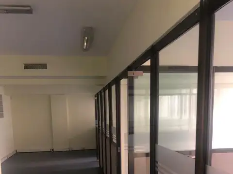 Oficina en Alquiler en San Nicolás, USD 1.350