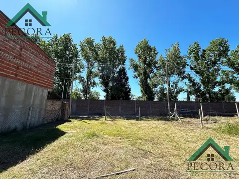 Terreno en Venta 25  mts Fondo