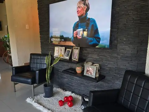 OPORTUNIDAD   HERMOSA CASA EN VENTA EN VISTALBA