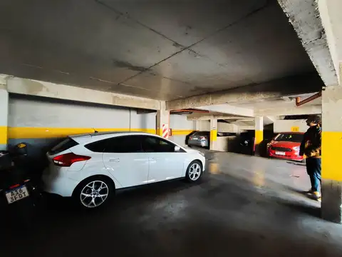 VENTA COCHERA ALMAGRO