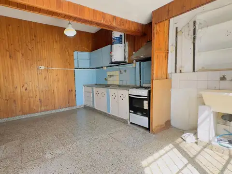 Casa 4 ambientes con 1 baño