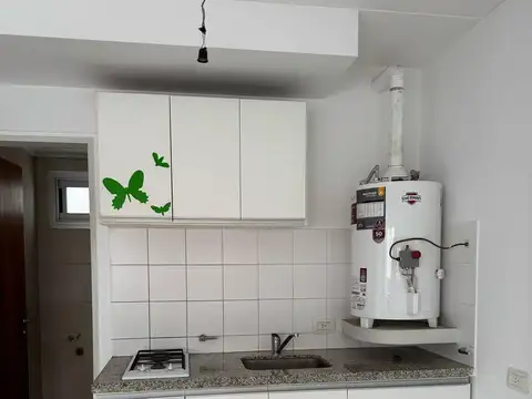 Primero de Mayo al 1100