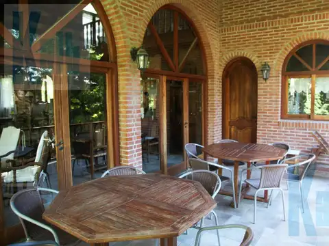 Casa en Alquiler Temporal con 1 cochera