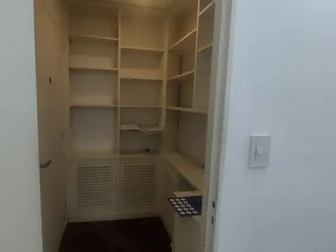 Av. J. B. Alberdi  al 1100