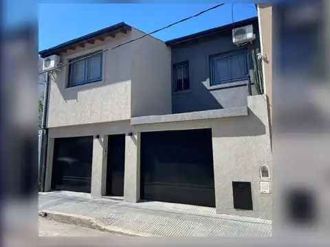 CASA EN VENTA –COCHERA-PATIO- VILLA DEVOTO