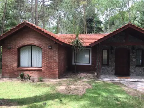 Venta, Casa de 3 dormitorios, 1 suite, Depcia. Parque. Carilo, Costa Atlántica, Pinamar