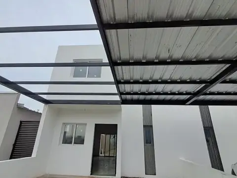 Venta Duplex 3 dormitorios Docta Parque