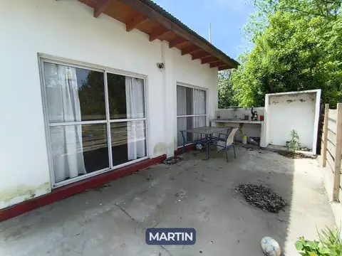 Casa en alquiler 4ambientes c/ cochera en Del Viso