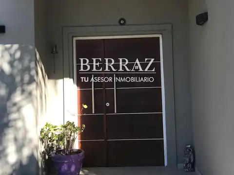 Casa Venta La Montura Pilar Lote 890 m2