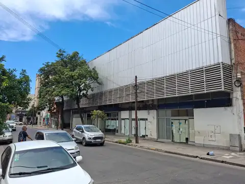 ALQUILER-Local Comercial 1.000m2. Crisostomo 900