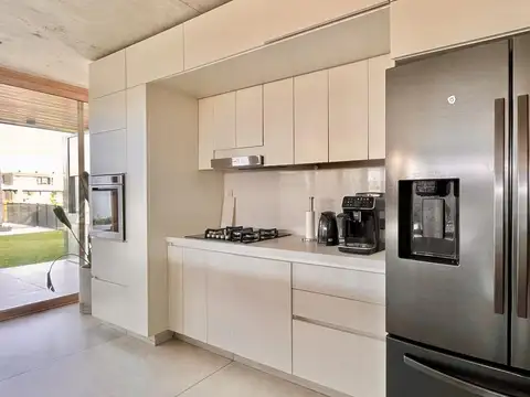 Casa en Venta al Este