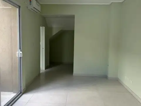 Depto Tipo Casa en Venta de 1 dormitorio