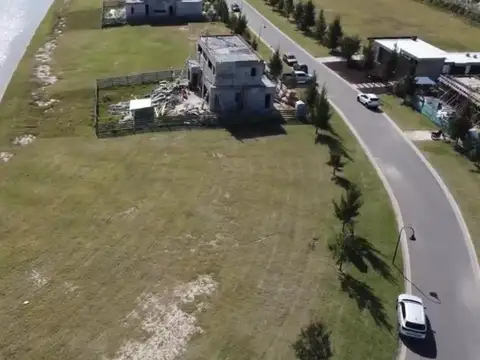 Terreno en Venta de 911,0 m2