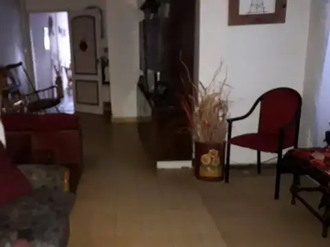 Local más Departamento en Santa Teresita