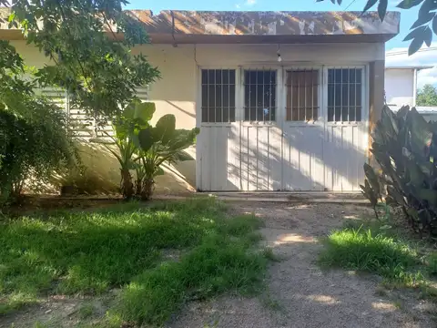 VENTA CASA SAN NICOLAS 2 DORM A REFACCIONAR