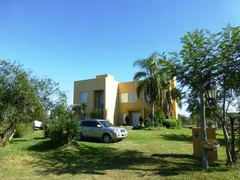 Los Bretes, Calle Ibira-pita  400