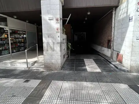 Av. CORRIENTES 3900, Piso 1