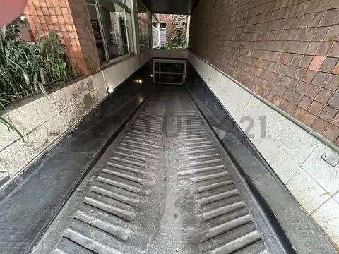 VENTA COCHERA ALMAGRO