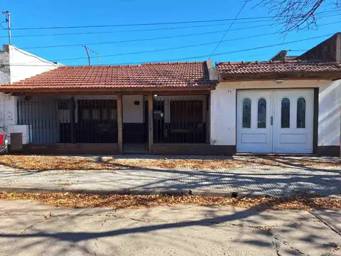 CASA EN VENTA EN PERGAMINO
