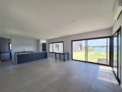 Casa en Alquiler en San Sebastian, USD 2.000