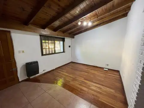 Depto Tipo Casa en Alquiler de 3 ambientes