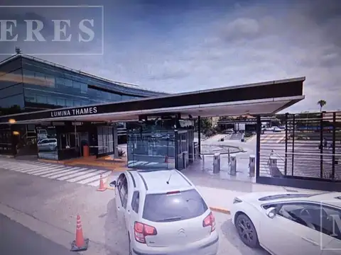 Oficina en Alquiler con 45 cocheras