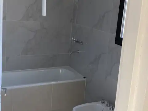 Casa 6 ambientes con 3 baños