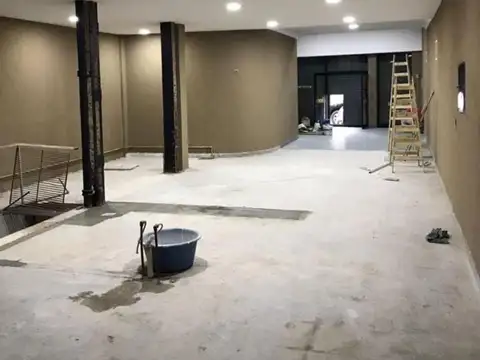 Local en Venta 71 años